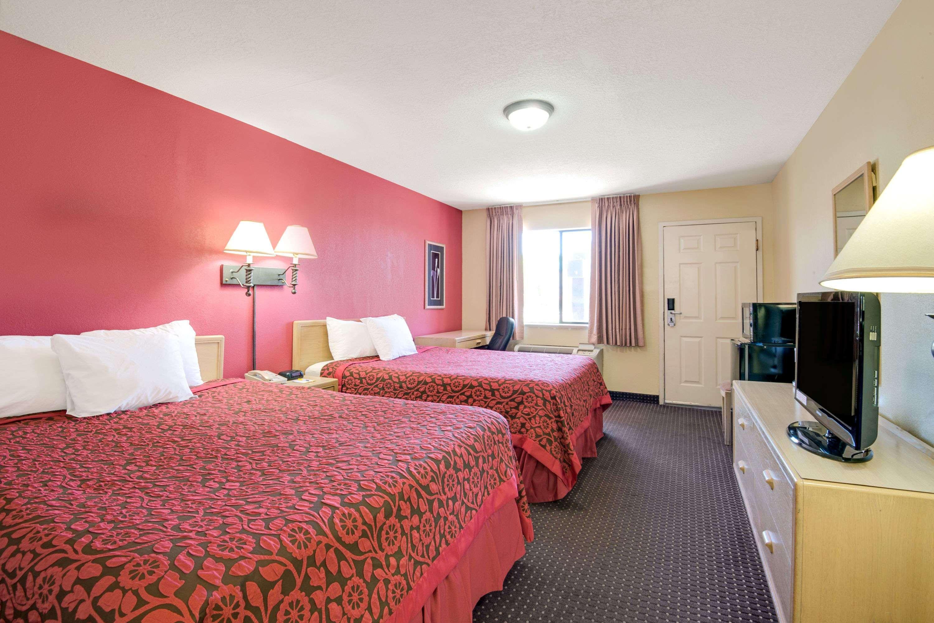 Days Inn By Wyndham East Albuquerque Eksteriør billede