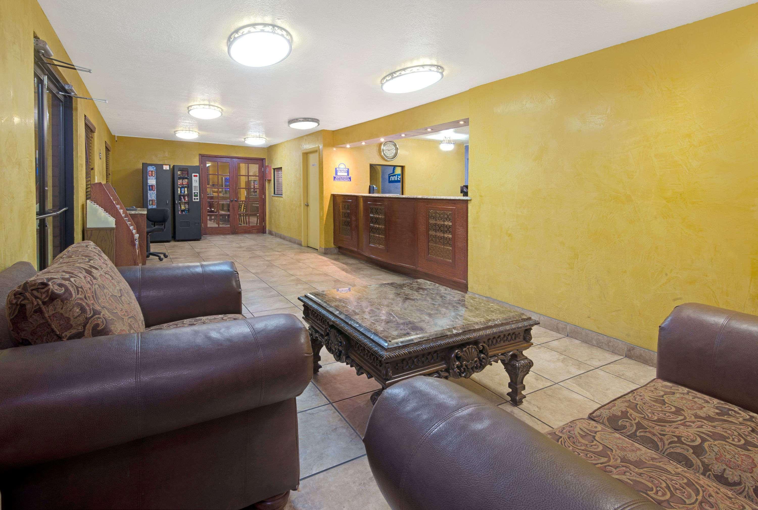 Days Inn By Wyndham East Albuquerque Eksteriør billede